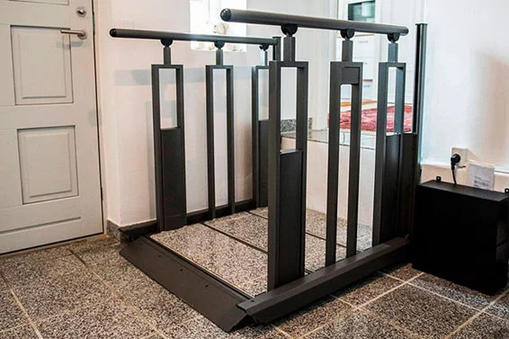 Hublifte und Hebebühnen für Behinderte Hublifte und Hebebühnen für Behinderte