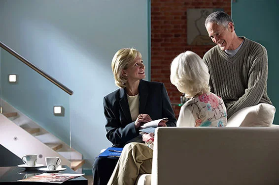 couple with sales solus Die Einschätzung Ihrer Mobilität